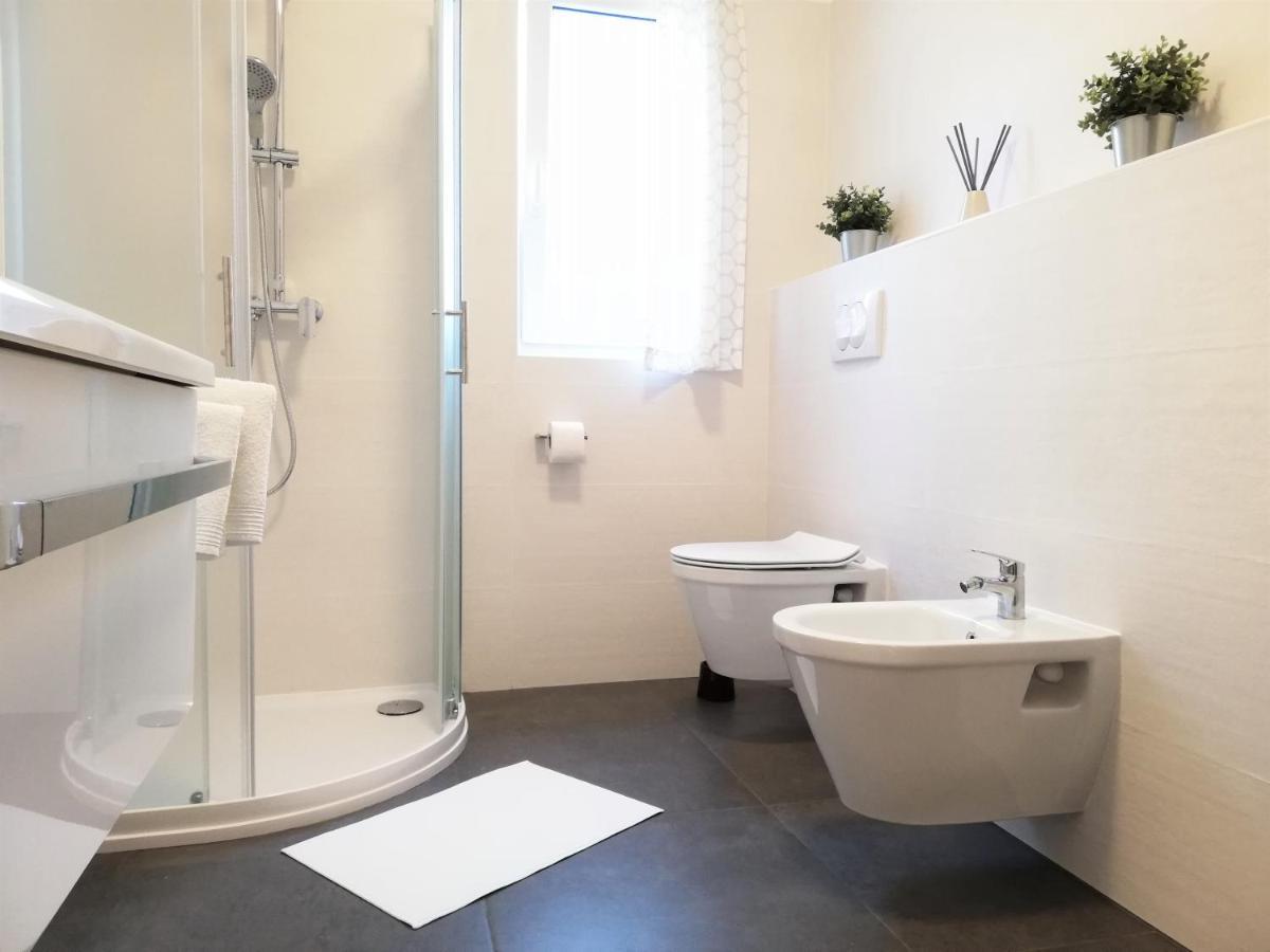 Apartment Punta Premantura E With Garden Zewnętrze zdjęcie